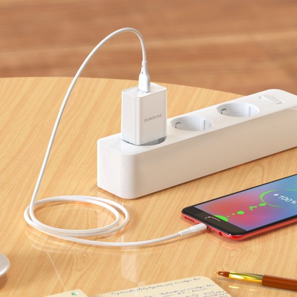 Сетевая зарядка Borofone BN5 18W USB-A + USB-A to MicroUSB cable 1.0m белая — изображение 3