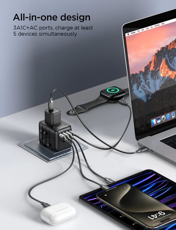 Универсальное зарядное устройство для путешествий Joyroom JR-TCW01 15W 3xUSB-A/USB-C черный — изображение 2